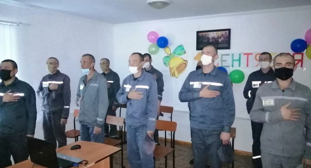 Уроки за колючей проволокой: 1 200 заключенных приступили к учебе