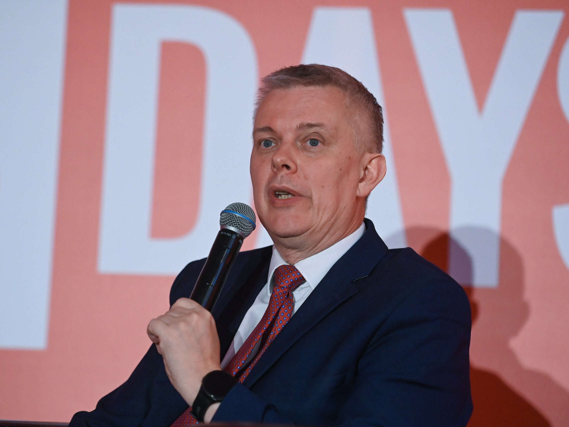 Siemoniak: Służby nie zajmowały się sędzią Szmydtem, absolutnie dementuję