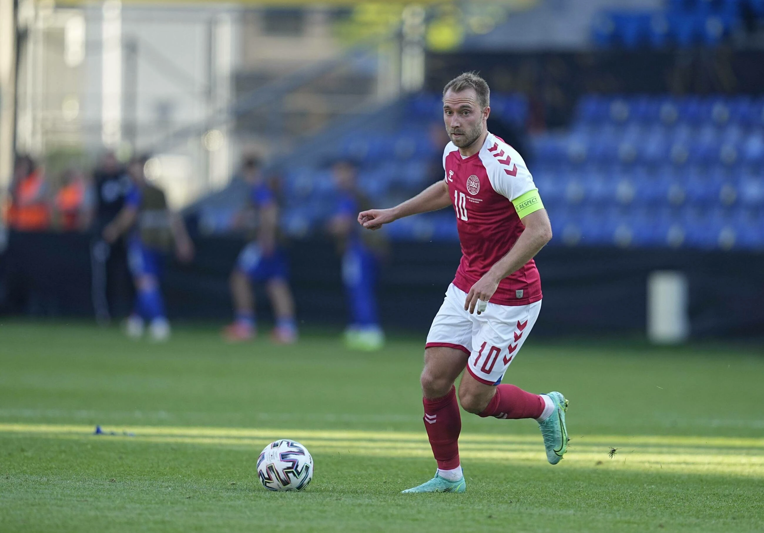 Euro 2020. Christian Eriksen rozmawiał z kolegami. Po tym wznowiono mecz Dania – Finlandia