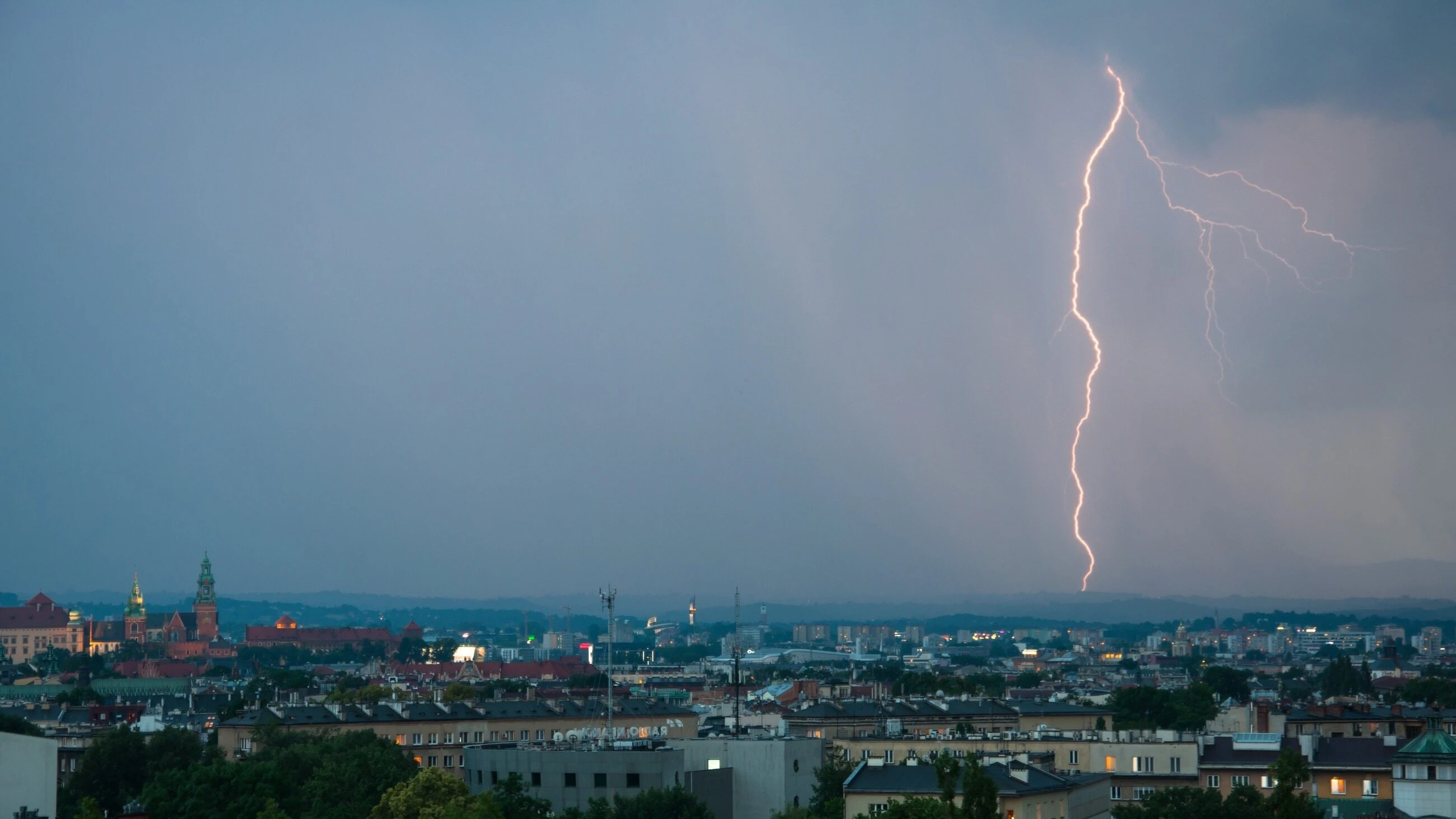 Przed nami jeszcze trzy dni upałów. Burze w wielu miejscach kraju