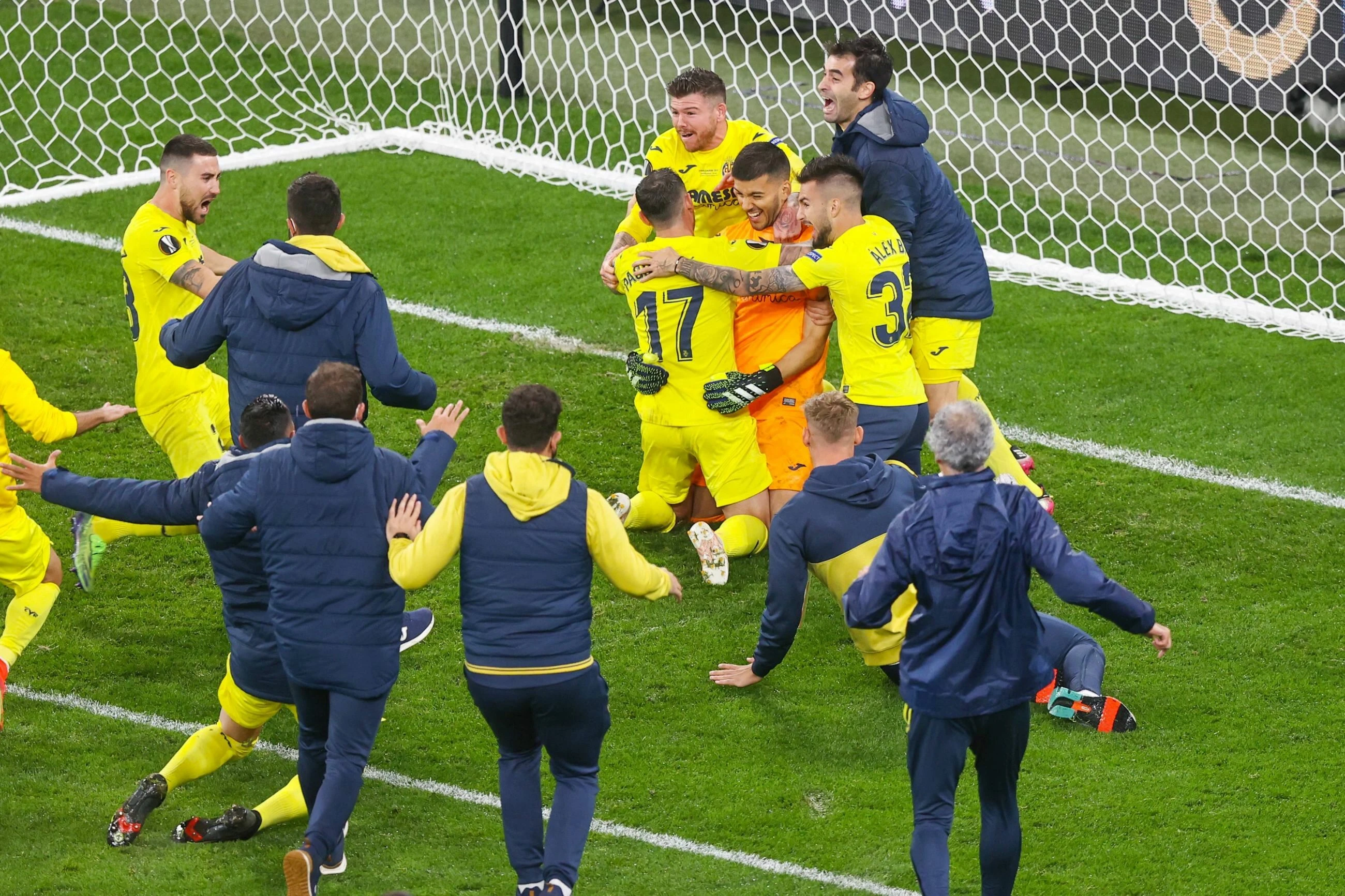 Tak bramkarz Villarrealu dał puchar swojej drużynie. Jest nagranie