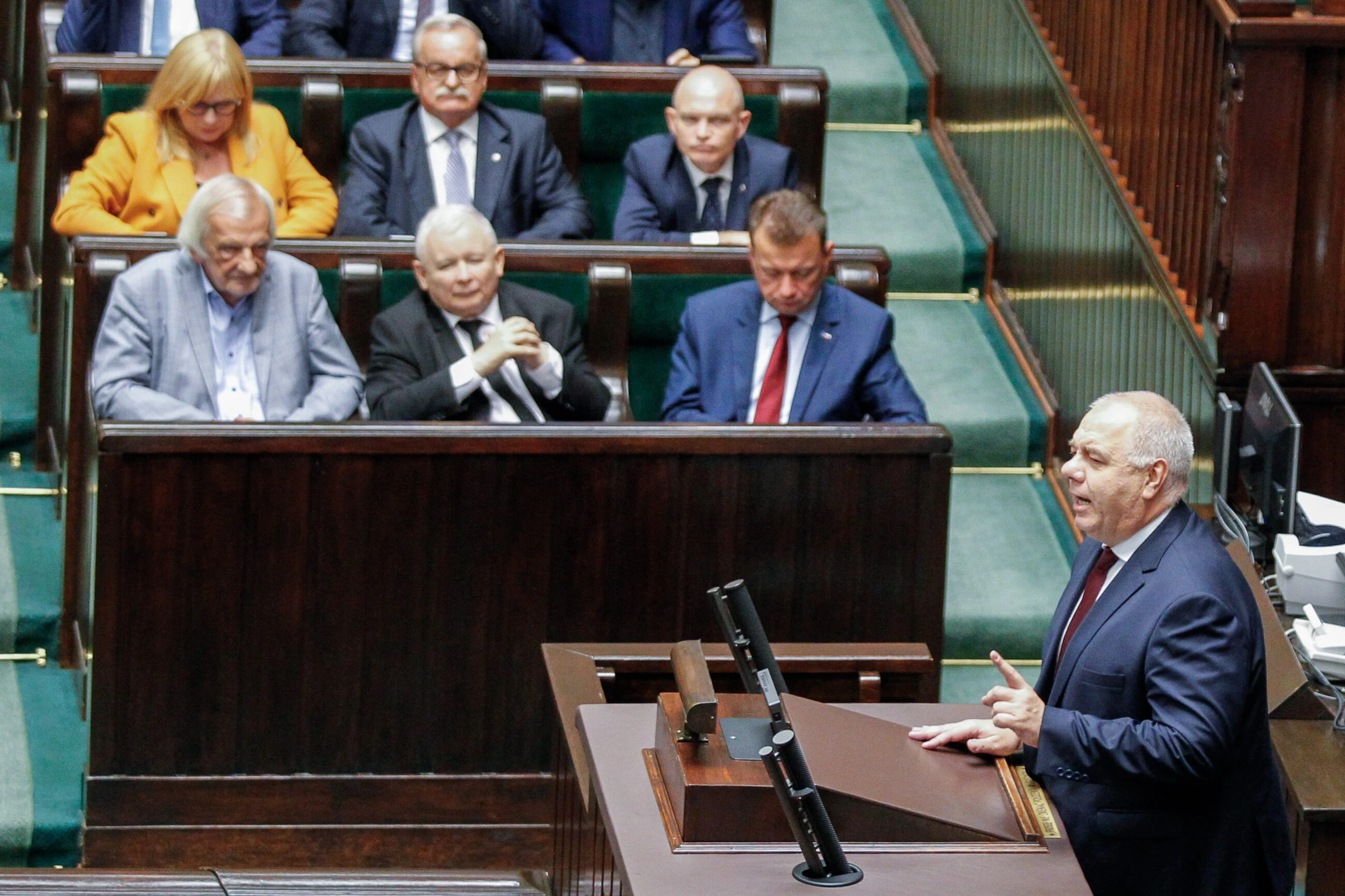 Nocne głosowania w Sejmie. Wnioski o odwołanie trzech ministrów i wicemarszałka Sejmu