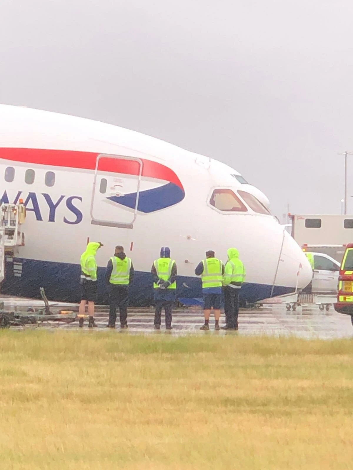 Dreamliner zarył dziobem o płytę lotniska. Awaria Boeinga 787 na lotnisku Heathrow
