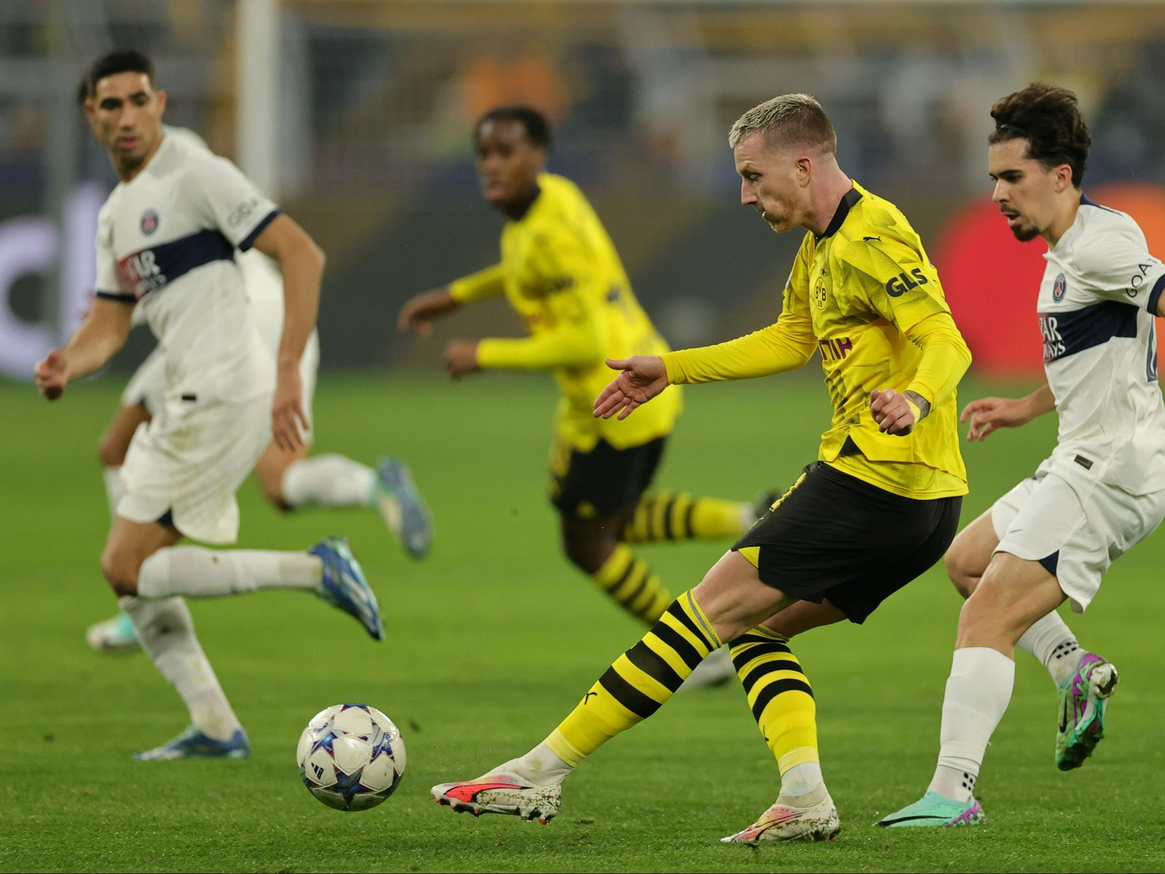 PSG uciekło spod topora. Wielkie emocje na Signal Iduna Park