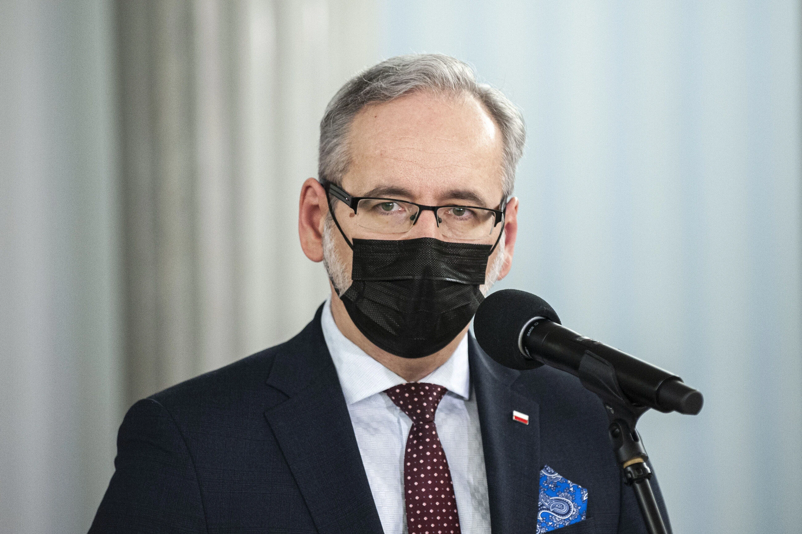 Incydent przed domem Niedzielskiego. Jest wniosek o ściganie grupy osób