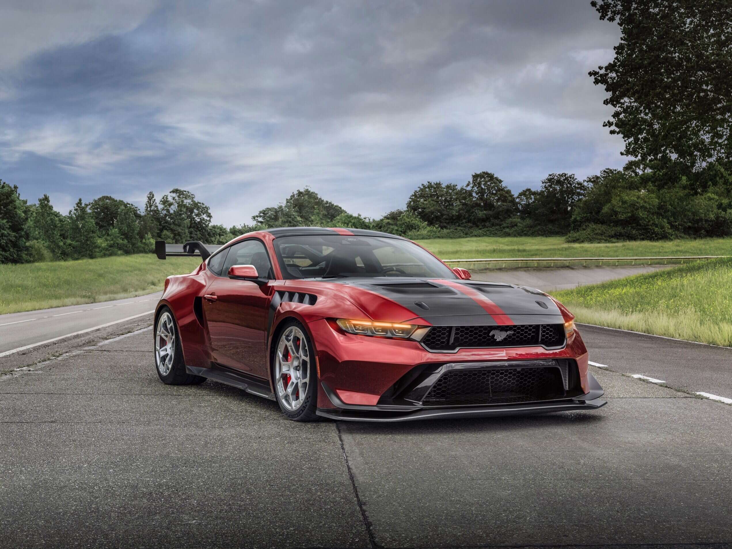 Super Mustang pokazany w Le Mans. Takiego auta w Europie dotąd nie było