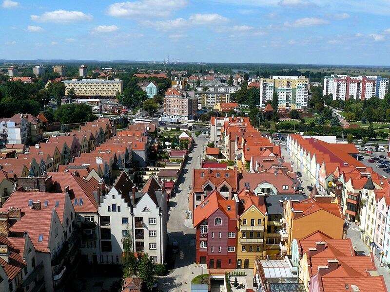 Posiniaczone dziecko w szpitalu w Głogowie. Sąsiedzi winią ojca i opieszałe służby