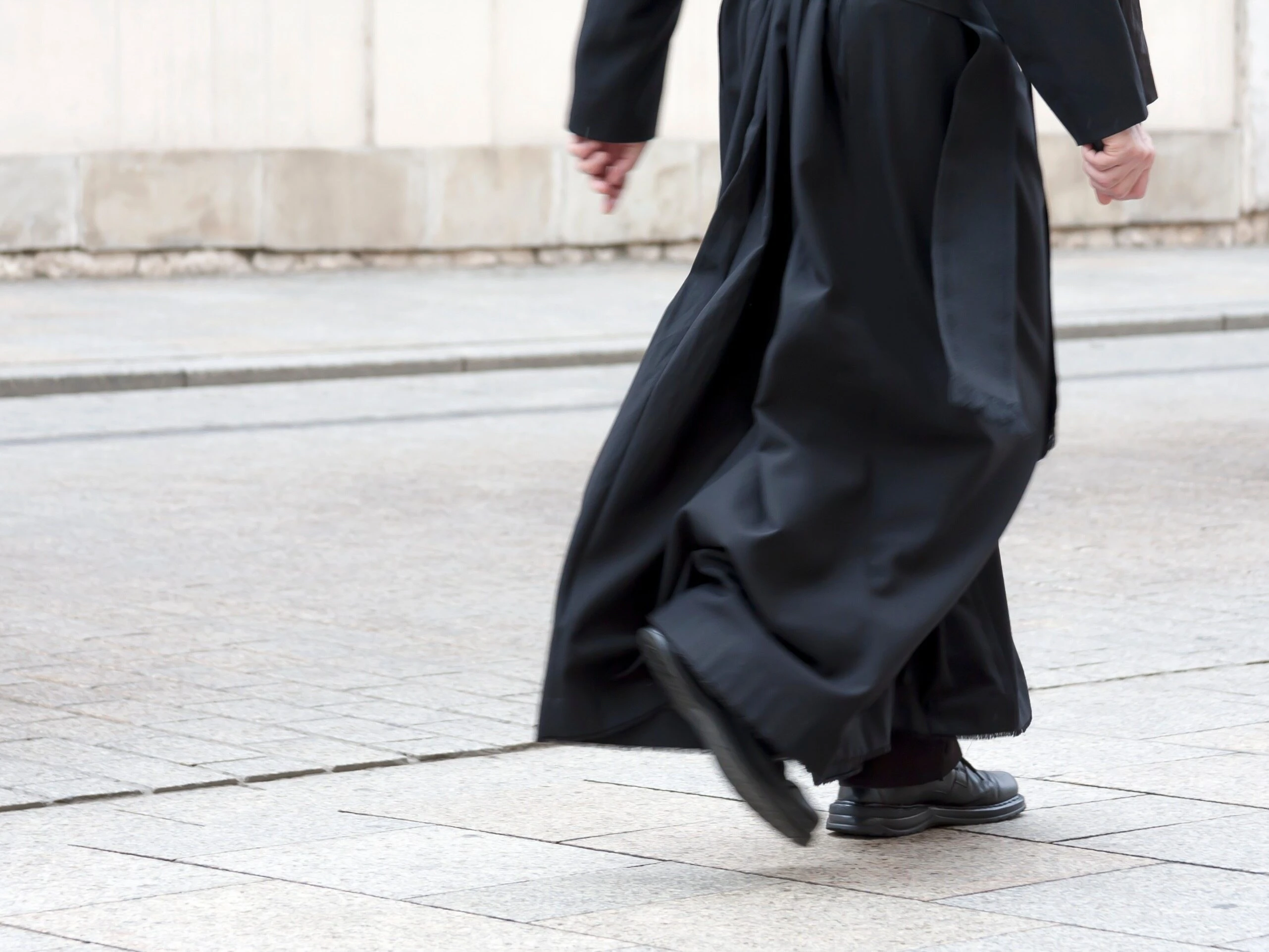 Rodzice oskarżyli księdza o molestowanie ich synów. Proboszcz: Oni nie są chrześcijanami
