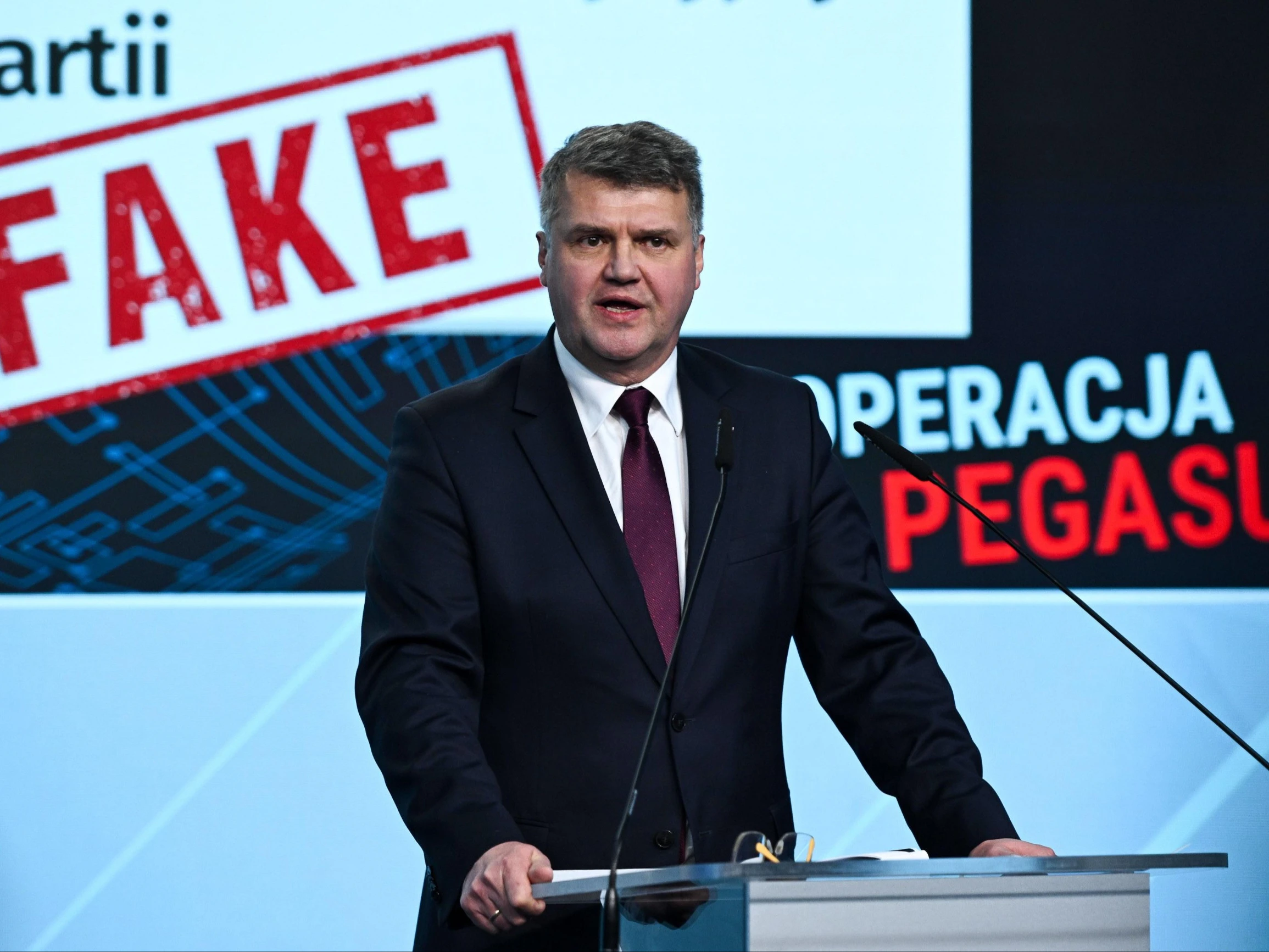 „Pokaże pan to pismo?”. Służby prasowe Sejmu dementują wpis Wąsika