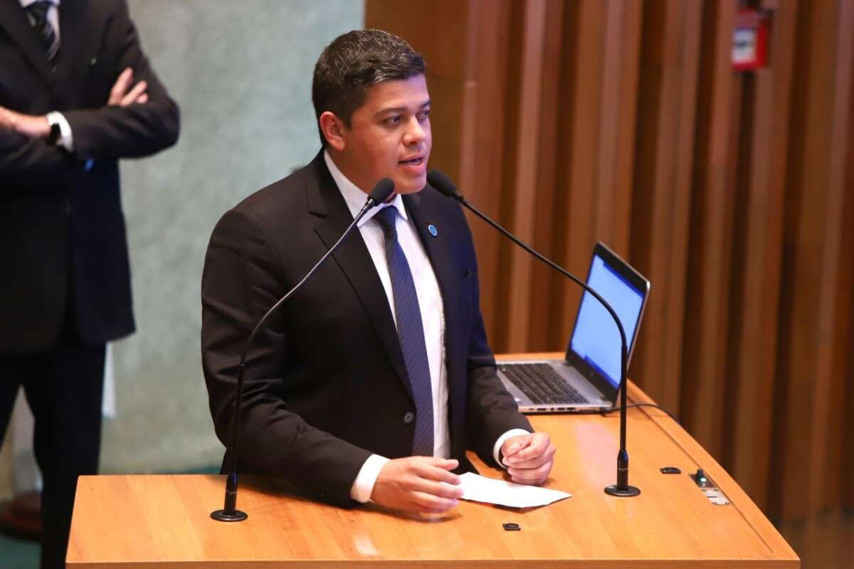 Deputado pede cabeça de secretário e causa alvoroço na PCDF