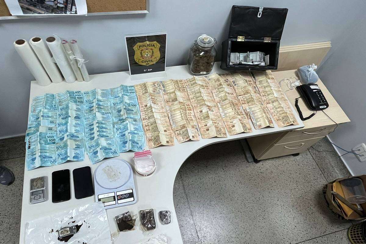 Baú do tesouro: traficante é preso com skunk e R$ 100 mil em espécie