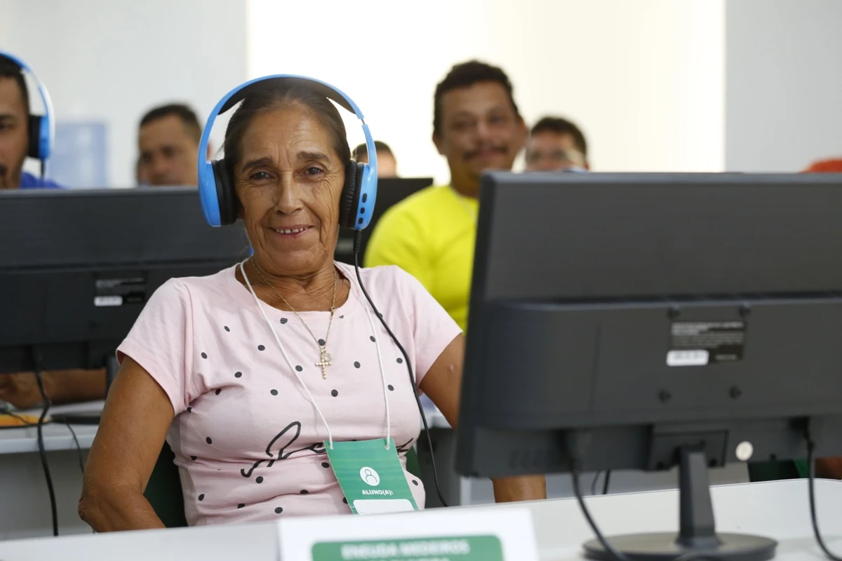 Governo do Ceará cria programa para analfabetos obterem a CNH