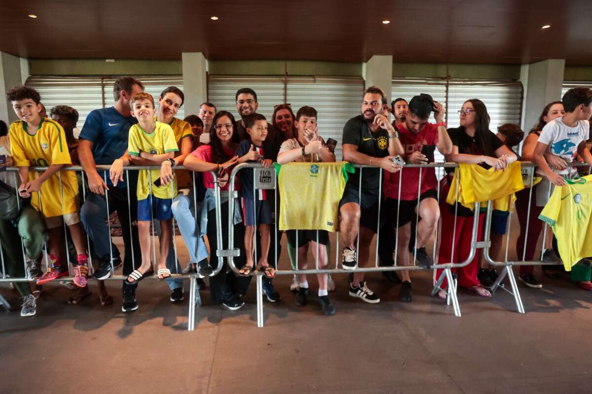 Torcida do DF apoia Seleção Brasileira antes de duelo contra Argentina