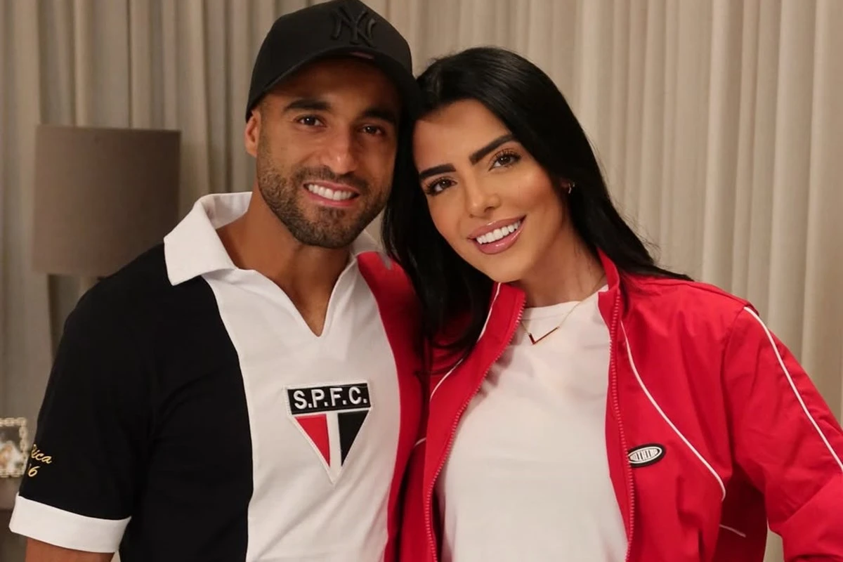 Esposa de Lucas se pronuncia após críticas: “Não é questão de escolha”