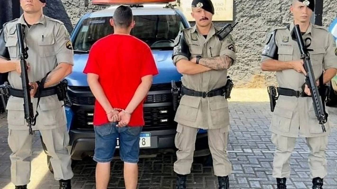 Filho mata o pai a tesouradas após briga em Goiânia