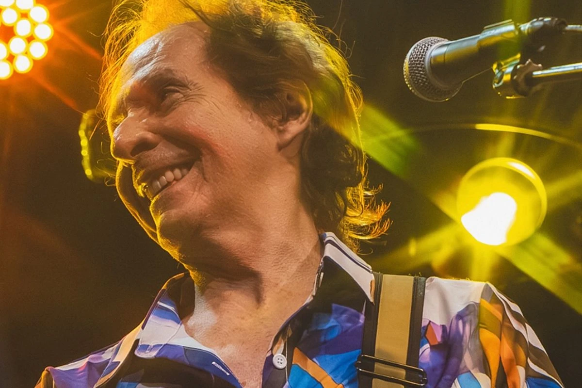 Beto Guedes leva hinos inconfundíveis ao Festival Estilo Brasil