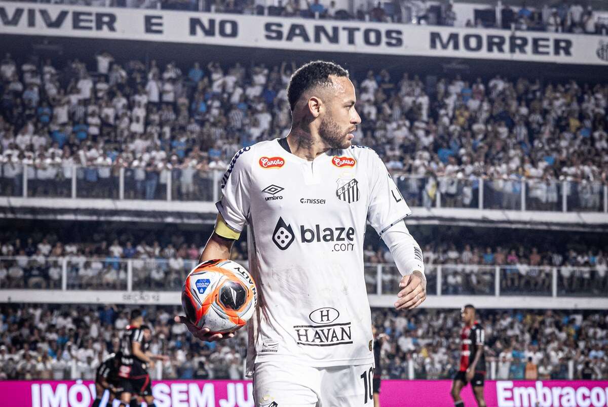 Vídeo: Neymar quase marca golaço em sua reestreia no Santos