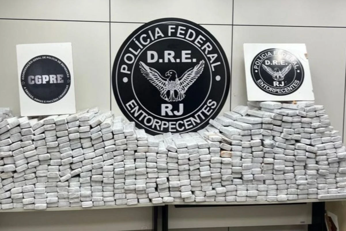 PF apreende caminhão que saiu de SP com 1 tonelada de maconha