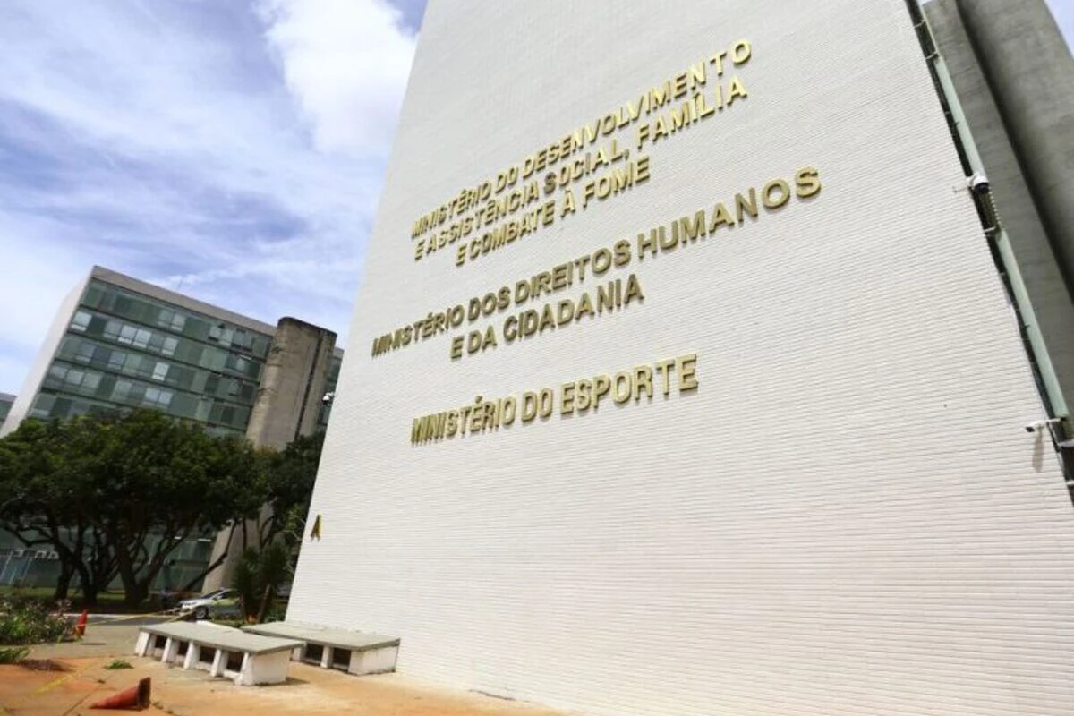 Assédio moral na Comissão de Anistia causa afastamentos e burnout