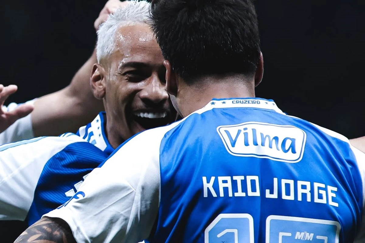 Pela liderança, Cruzeiro busca quebrar tabu contra o Flu no Maracanã
