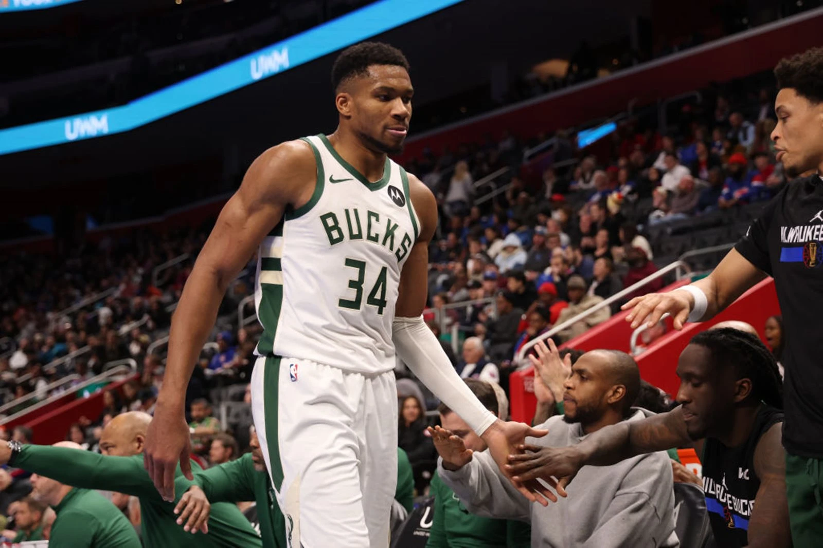 NBA: jogador líder de pontos da temporada desfalca Milwaukee Bucks