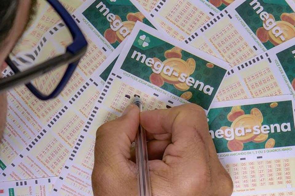 Mega-Sena: três jogos do DF fazem a quina e faturam até R$ 106,8 mil