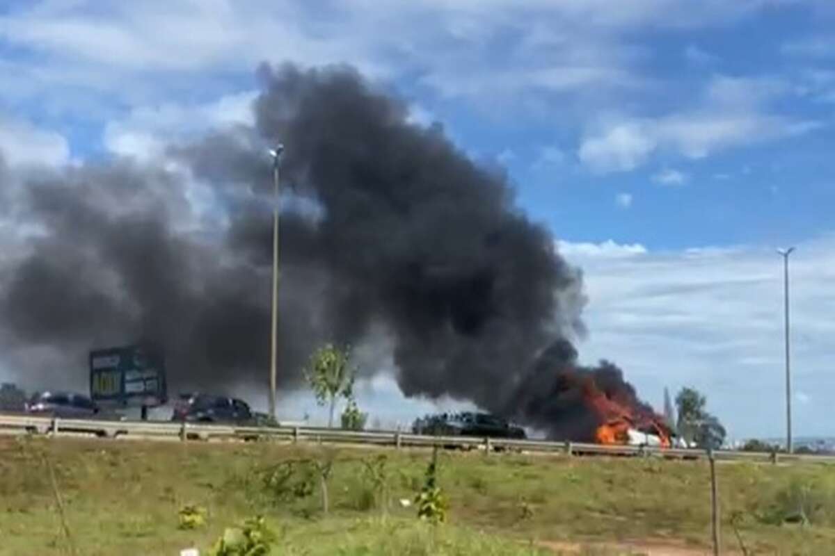 Vídeo: motorista se salva de carro em chamas na Epia Sul