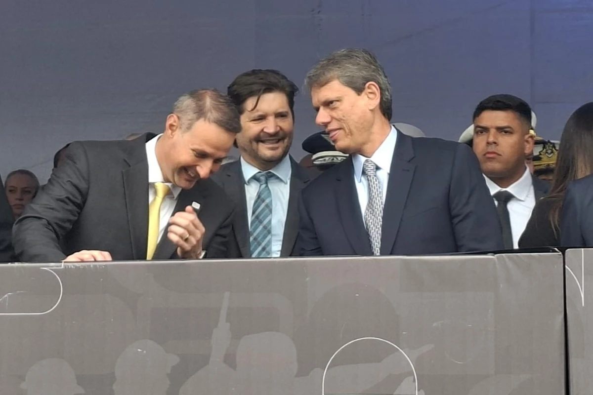 Tarcísio diz que “nunca” demitirá secretário por pressão da imprensa