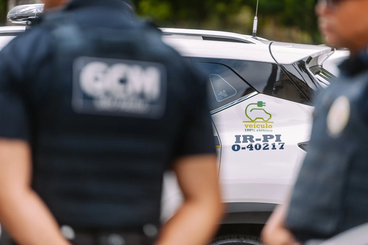 Onda de ataques: GCMs vão andar dentro de ônibus para mais segurança