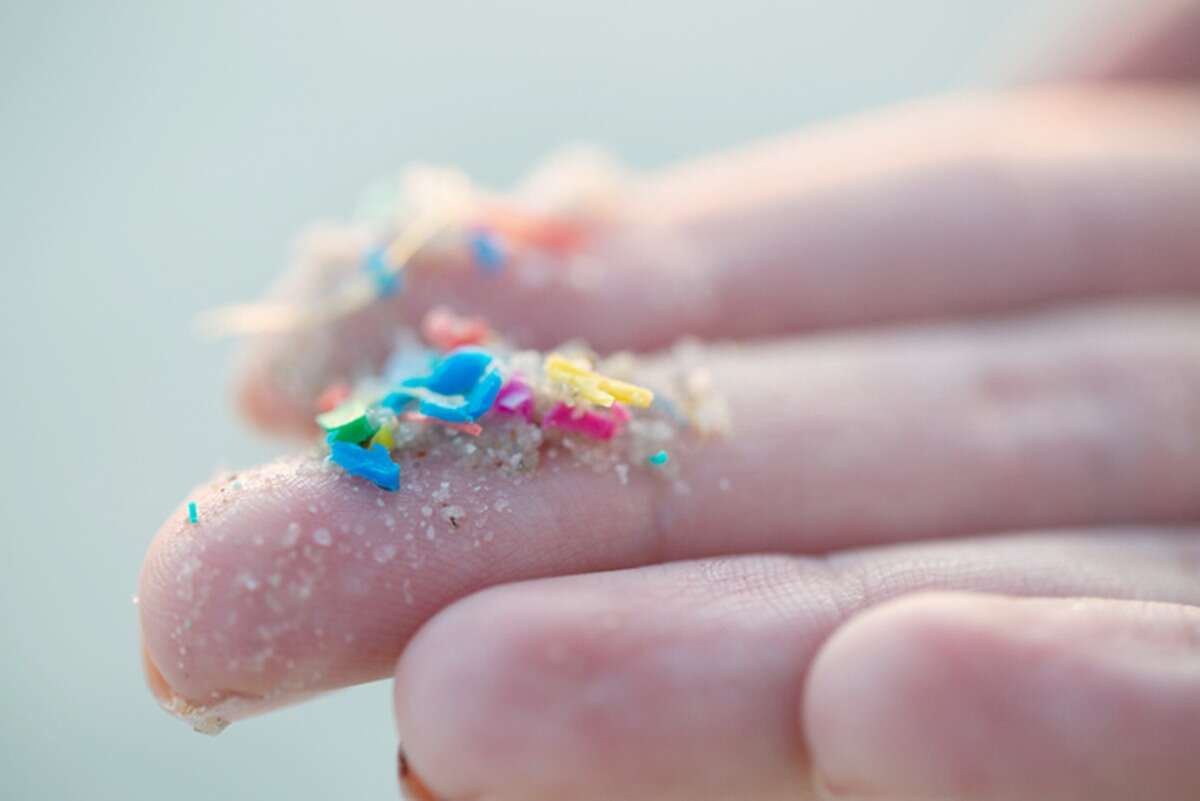 Microplásticos podem chegar ao cérebro através do nariz, indica estudo