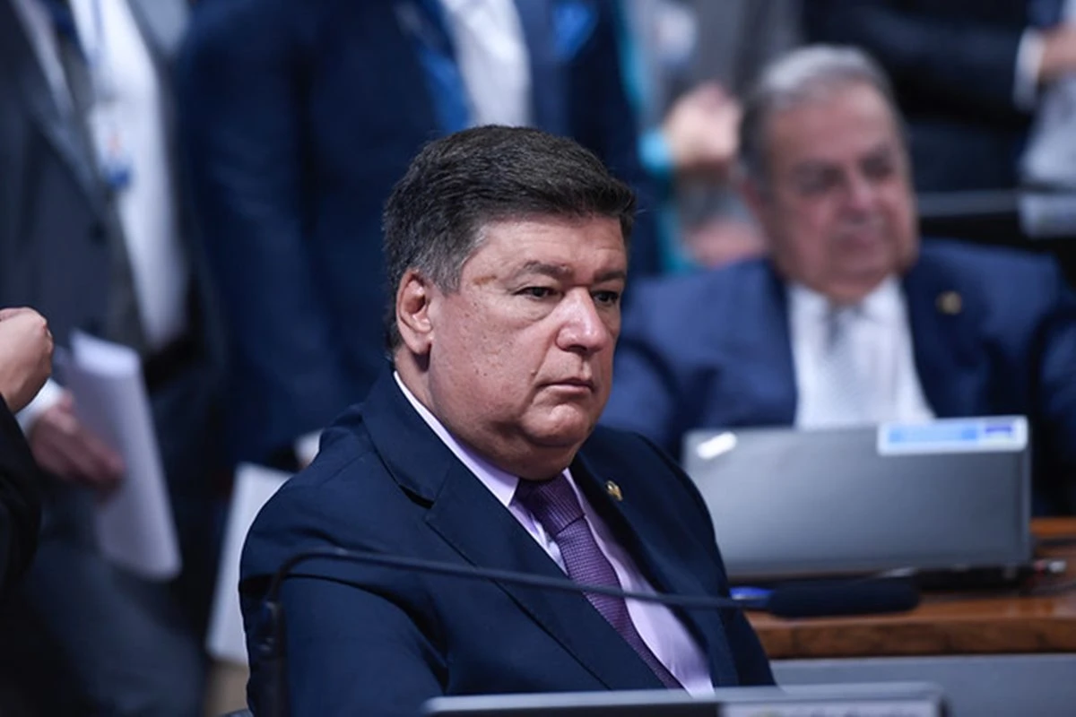 Presidente da CPMI já processou INSS e ganhou R$ 119 mil por acidente
