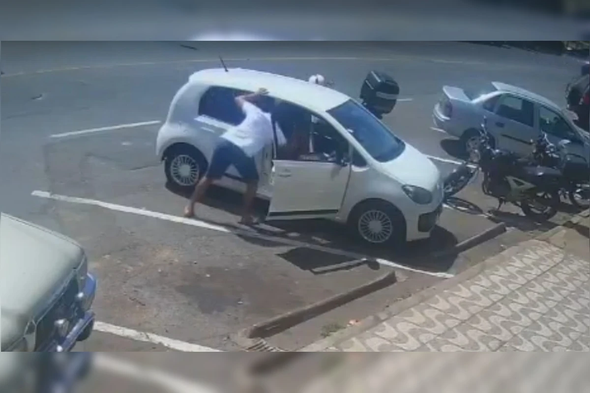 Pai que deu socos no próprio filho peitou testemunha: “Quem é você?”