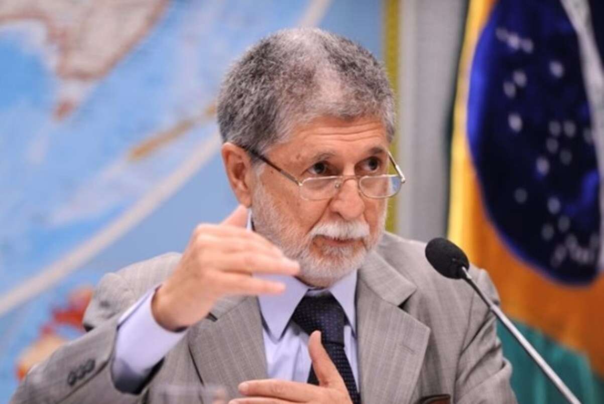 Mesmo com Maduro atacando urnas, Celso Amorim vai à Venezuela