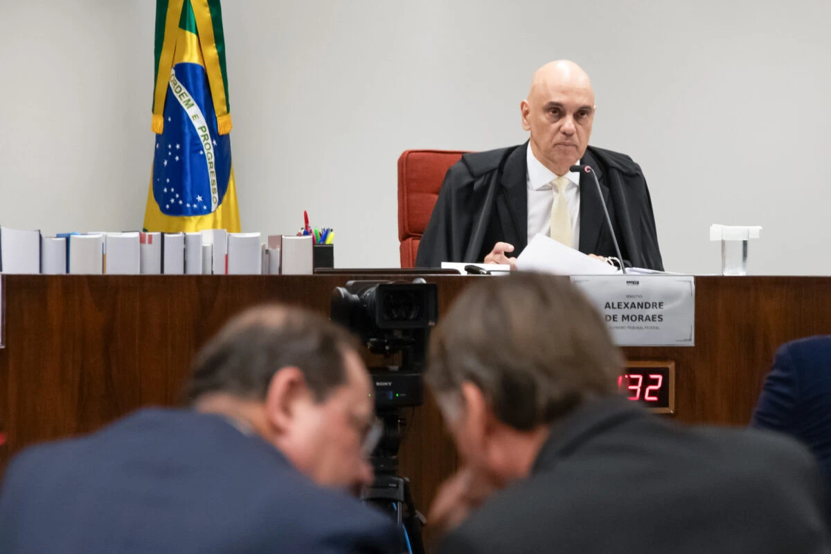 Moraes: se Bolsonaro burlar restrições de novo, prisão será “imediata”