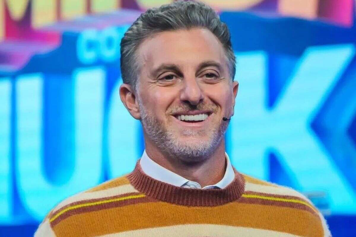 Luciano Huck manda “salve” para indiciado com Gusttavo Lima. Vídeo