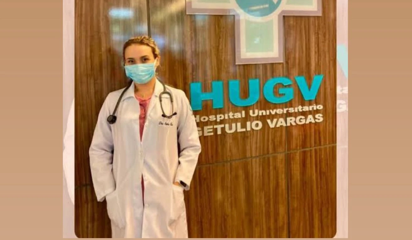 Falsa médica que atendia crianças com doenças graves é presa