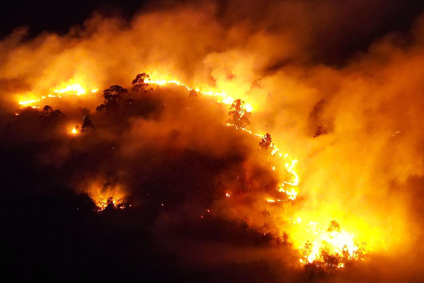 Dino fala em emergência climática e autoriza créditos extraordinários