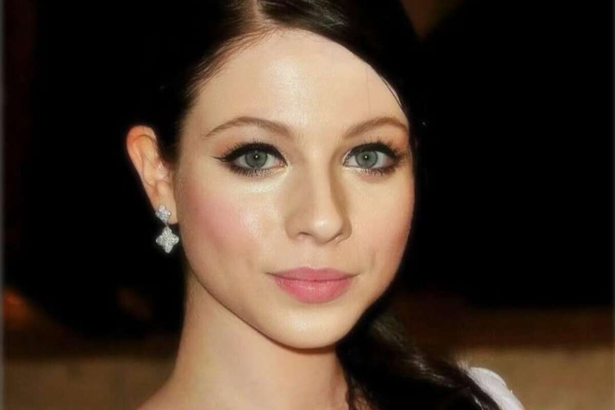 Caso Michelle Trachtenberg: 7 sinais de alerta para a saúde do fígado