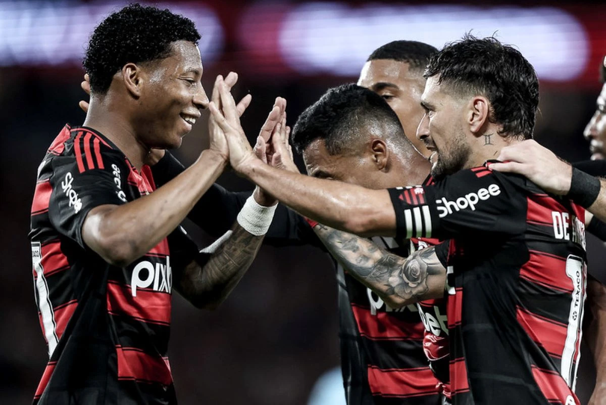 Flamengo posta chapéu de Arrascaeta e vítima reage: “Melhor do Brasil”