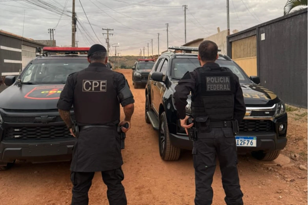 PF faz operação contra quadrilha que roubava carros dos Correios no DF