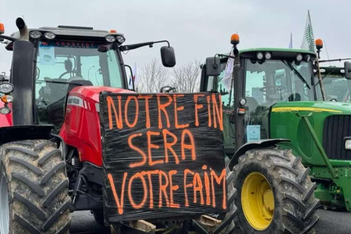 Agricultores franceses revoltados ameaçam bloquear Paris com tratores