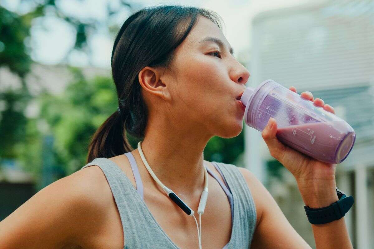 Vitamina pouco calórica sacia e ajuda a “queimar” gordura da barriga