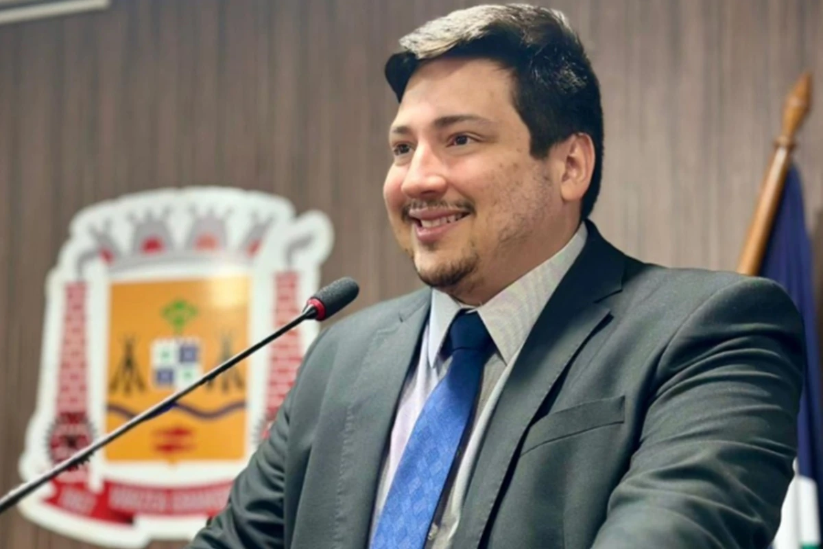PM usa spray e prende vereador por desacato e ameaça após ato obsceno