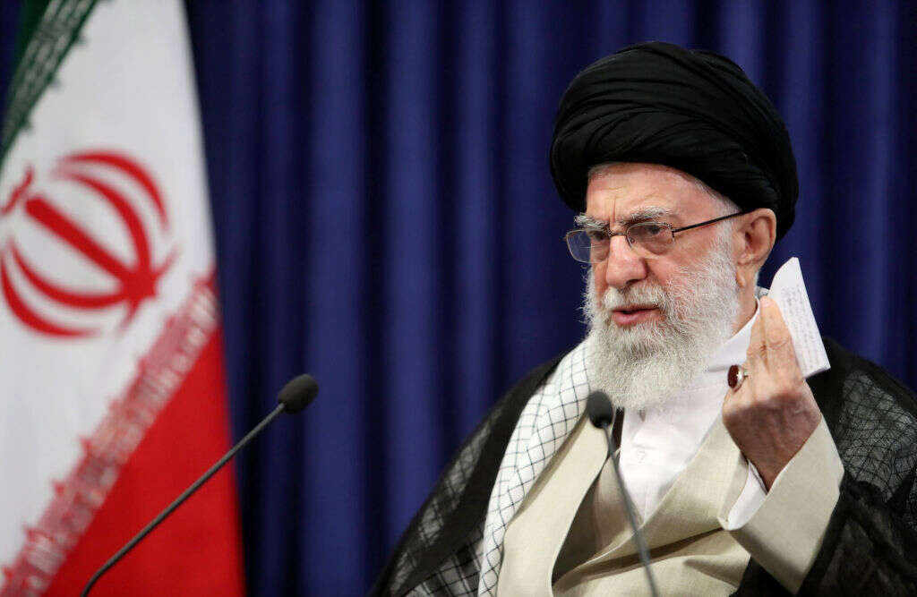 Ali Khamenei: “Ataque a Israel foi punição mínima para seus crimes”