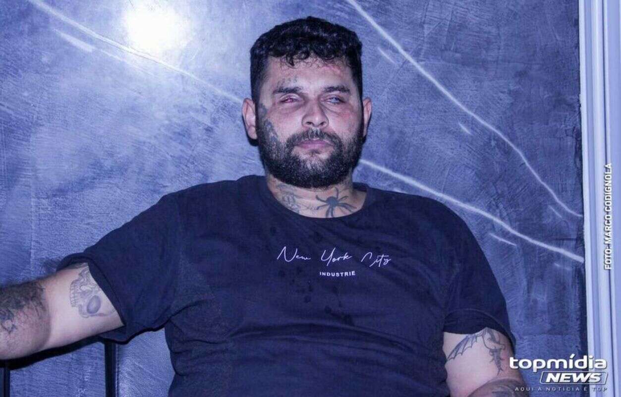 Justiça mantém prisão de tatuador cego suspeito de agredir a ex