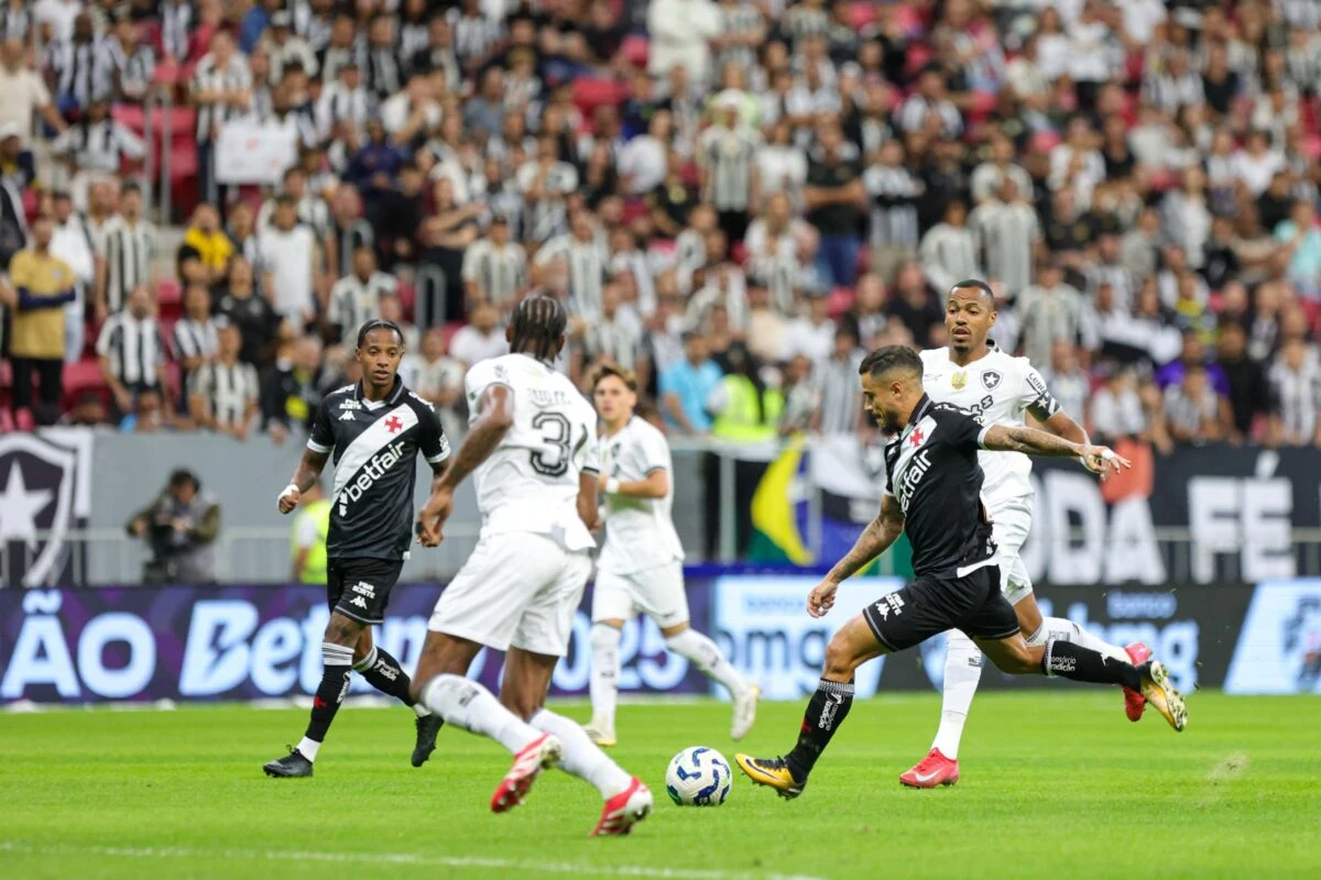 Camarote Metrópoles curte jogo emocionante entre Botafogo e Vasco