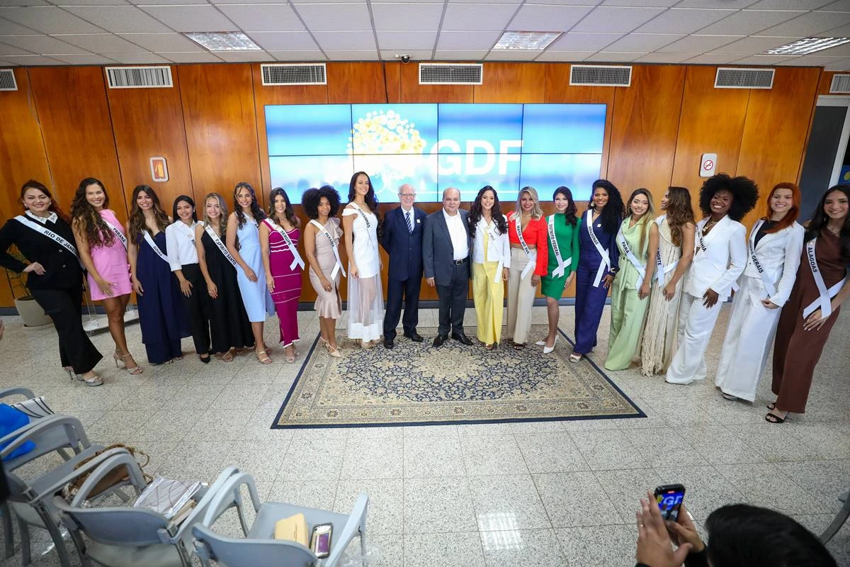 Ibaneis recebe candidatas ao concurso Miss Brasil Globo 2025, no DF