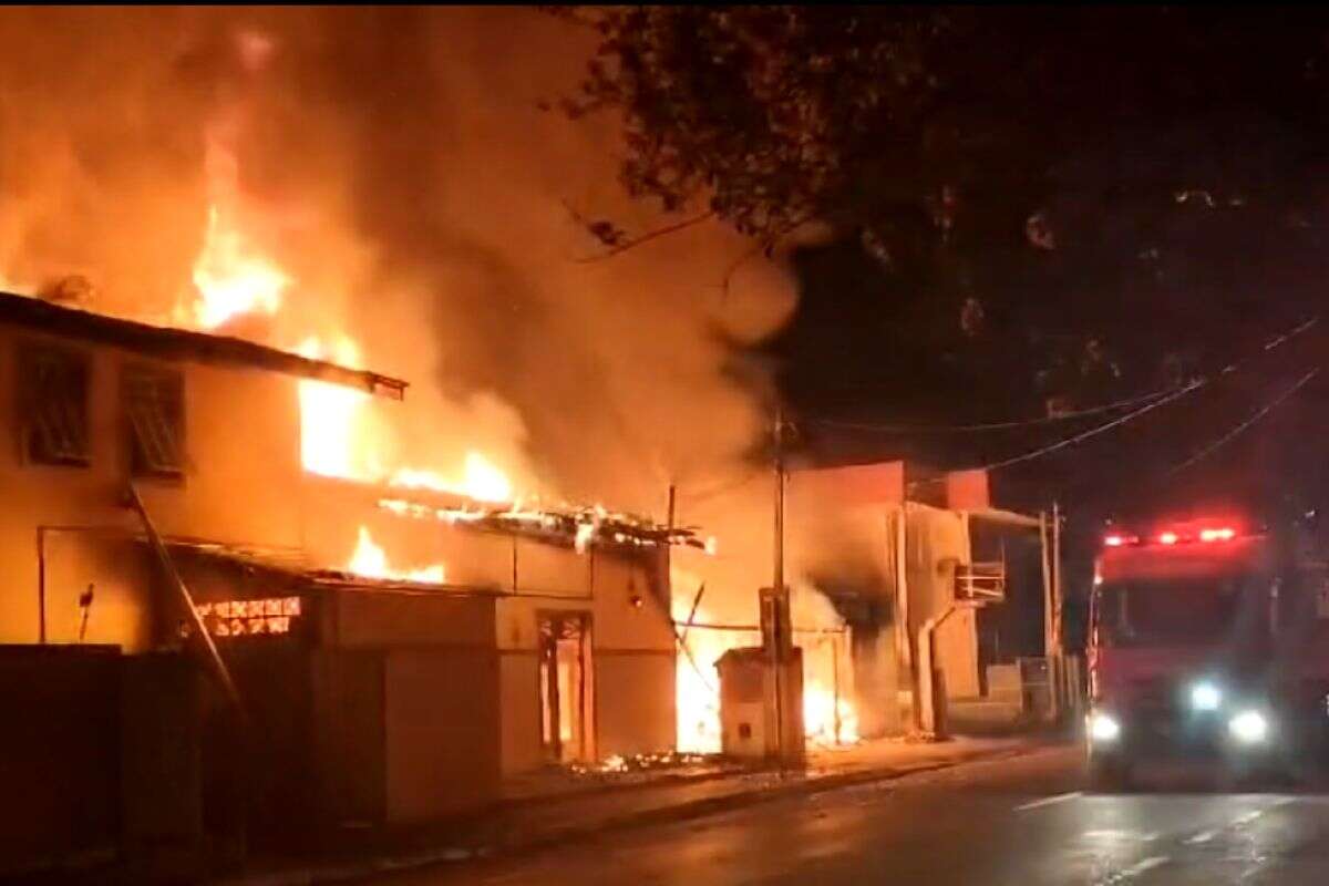 Vídeo: incêndio em abrigo deixa 4 mortos e 9 feridos no interior de SP