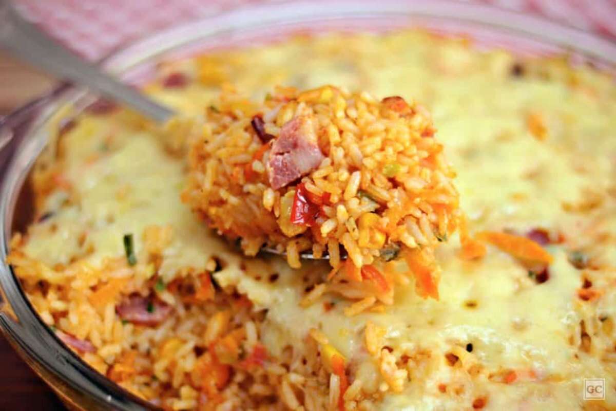 Aprenda a fazer uma receita saborosa com as sobras de arroz do almoço