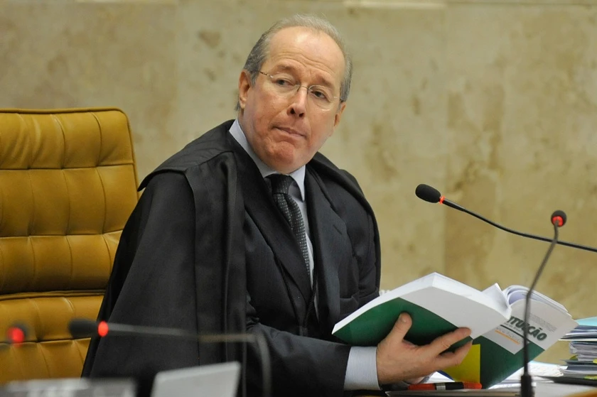 Ex-ministro do STF diz que revogação de vistos por Trump é arbitrária